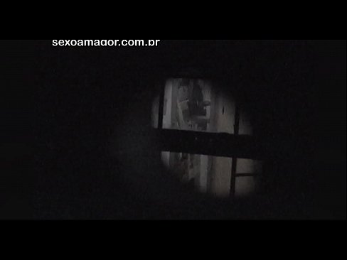 ❤️ Lourinho é filmado secretamente por um voyeur de bairro escondido atrás de tijolos ocos Sexo superior em porno pt.qizpornolar.ru ❌❤